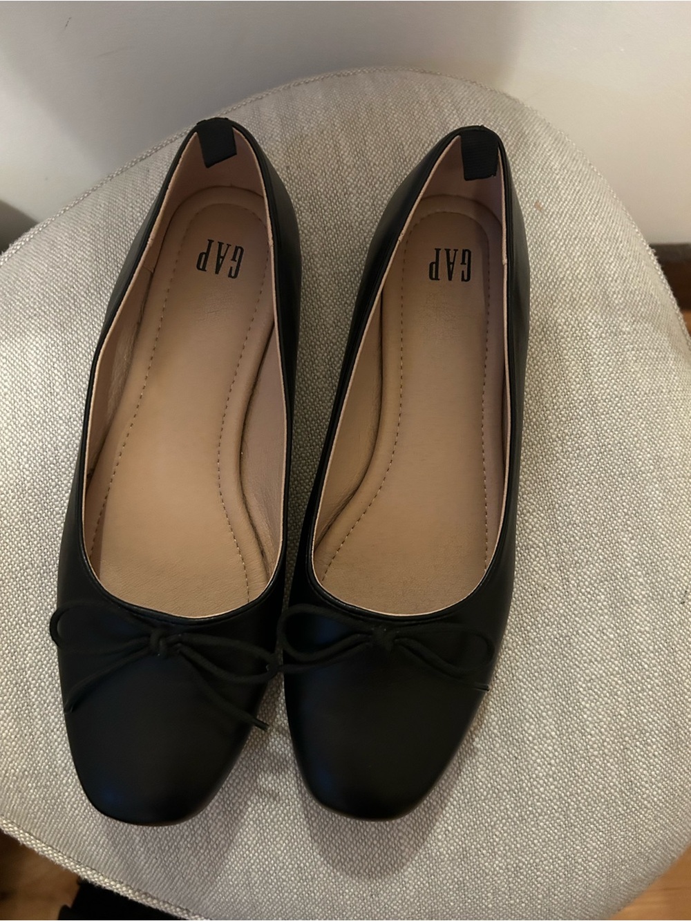 GAP Black Women's Ballet Flats with Toe Bow